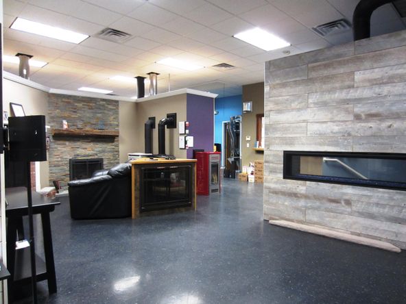 1438 Main St, Sanford, ME 04073